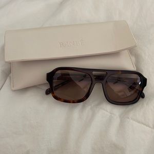 Banbe Tortoise shell sunglasses